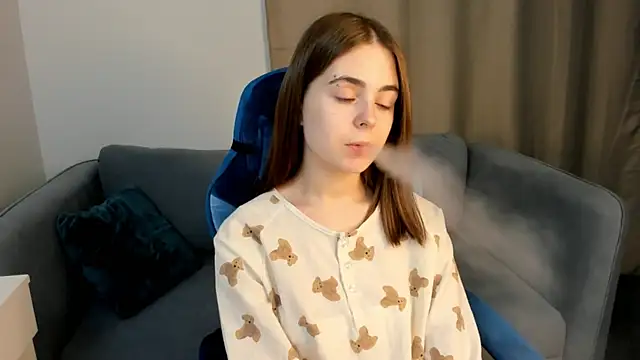 Snapshot of Velvetmimic_ chatting on March 16, 1:06 pm Velvetmimic online show from March 16, 1:06 pm