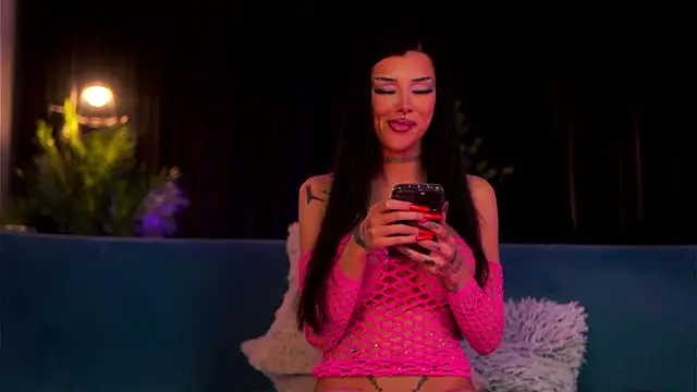 ChicaOra online show from February 24, 9:59 pm