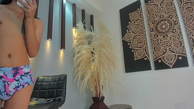 Snapshot of lunastorm_ chatting on March 21, 1:34 pm lunastorm online show from March 21, 1:34 pm