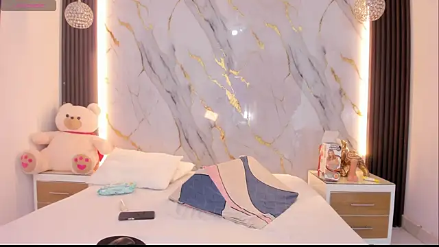 Snapshot of lunastorm_ chatting on September 15, 9:59 pm lunastorm online show from September 15, 9:59 pm