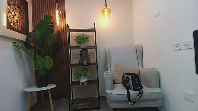 Snapshot of Coral_Lise chatting on September 24, 11:06 am Coral Lise online show from September 24, 11:06 am