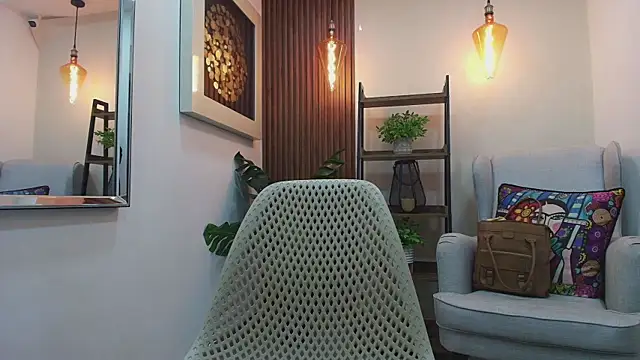 Snapshot of Coral_Lise chatting on September 18, 11:57 am Coral Lise online show from September 18, 11:57 am