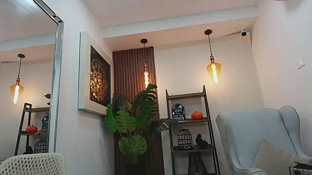 Snapshot of Coral_Lise chatting on October 19, 1:36 pm Coral Lise online show from October 19, 1:36 pm
