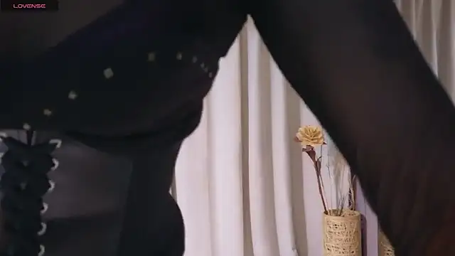 YuliethPetite online show from March 1, 12:05 pm