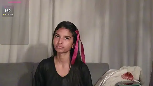 YuliethPetite online show from February 11, 12:10 am