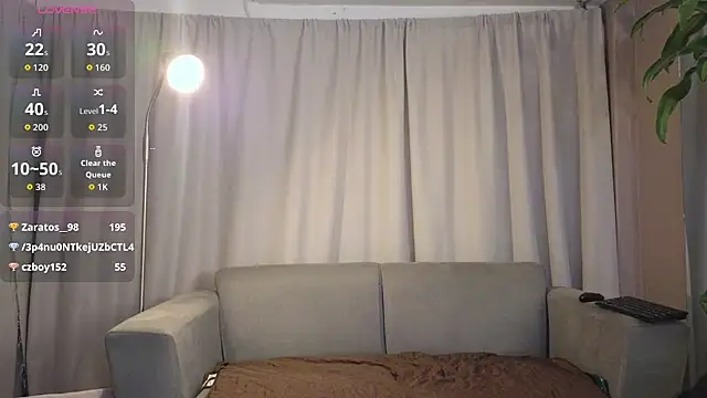 YuliethPetite online show from December 21, 11:34 am