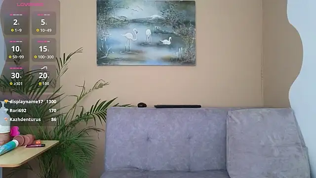 YuliethPetite online show from April 13, 1:15 pm