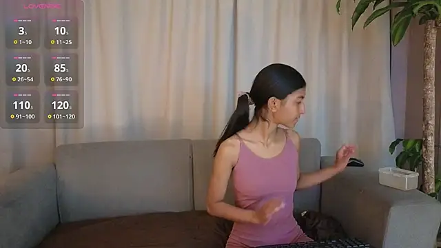 YuliethPetite online show from January 11, 11:39 am