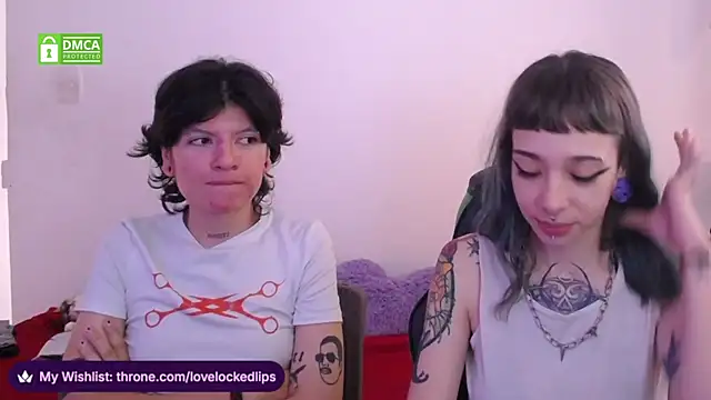 lovelockedlips online show from March 26, 5:33 pm