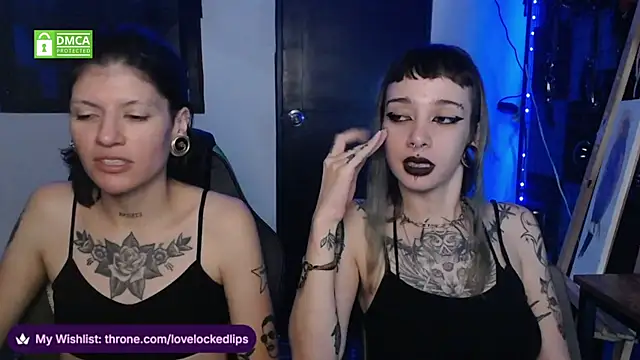 lovelockedlips online show from June 21, 7:52 pm