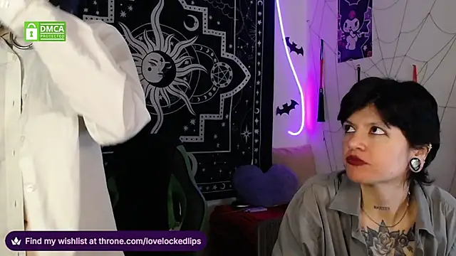 lovelockedlips online show from November 21, 1:15 am