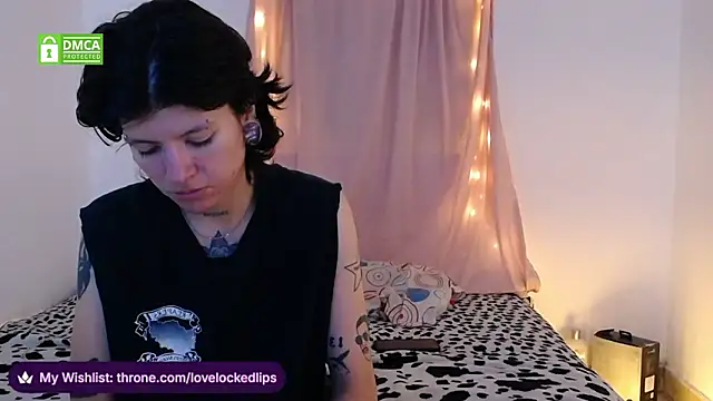 lovelockedlips online show from March 7, 2:29 am