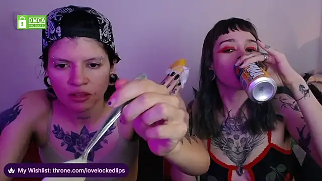 lovelockedlips online show from April 3, 10:16 pm