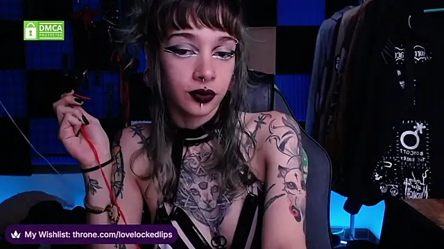 lovelockedlips online show from May 17, 3:01 pm
