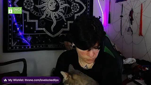 lovelockedlips online show from November 29, 12:33 am