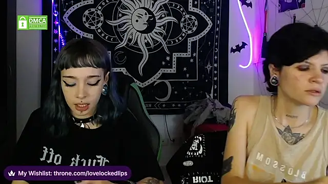 lovelockedlips online show from November 27, 3:51 am