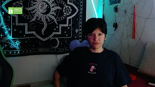 lovelockedlips online show from October 21, 6:07 pm