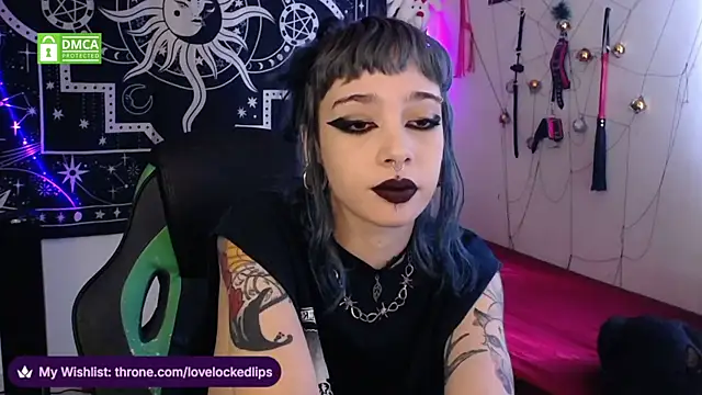 lovelockedlips online show from December 15, 12:55 pm