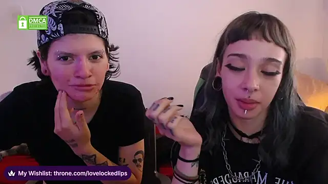 lovelockedlips online show from March 29, 6:09 pm