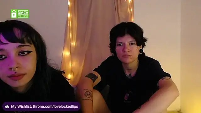 lovelockedlips online show from February 26, 2:44 am