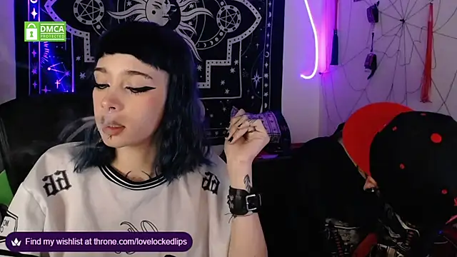 lovelockedlips online show from October 17, 2:26 am