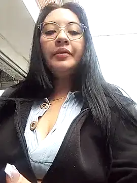 melisamoon  online show from March 18, 2:28 pm