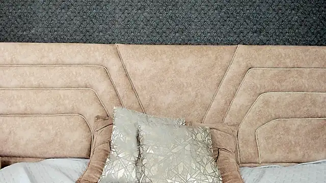 alice foxred online show from March 17, 3:40 pm