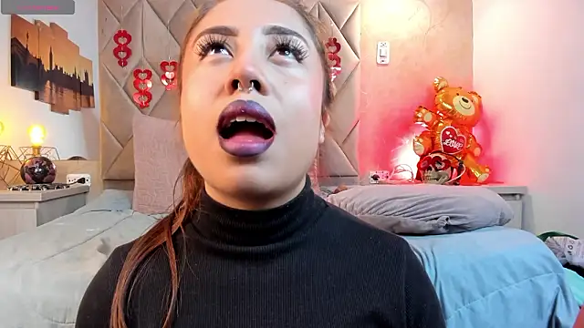 kailinmoonx online show from February 9, 12:58 pm