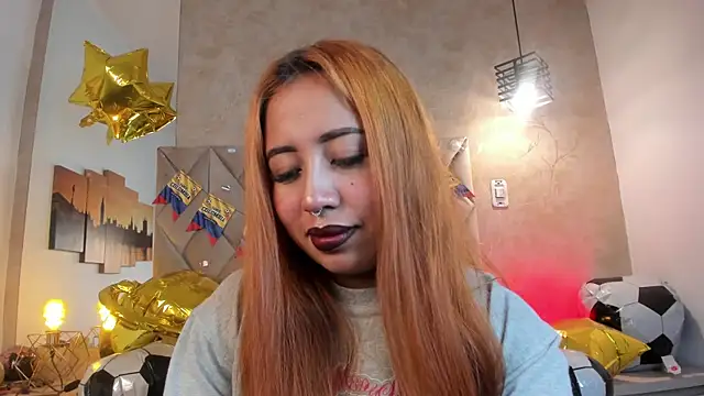 Snapshot of kailinmoonx chatting on June 17, 12:59 pm kailinmoonx online show from June 17, 12:59 pm