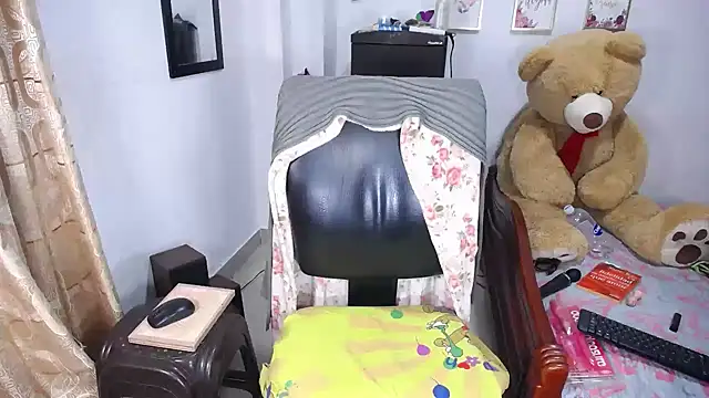 Lia Liaa online show from September 20, 11:43 pm