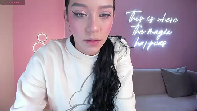 Snapshot of AmaliaCrus chatting on June 8, 12:16 am AmaliaCrus online show from June 8, 12:16 am