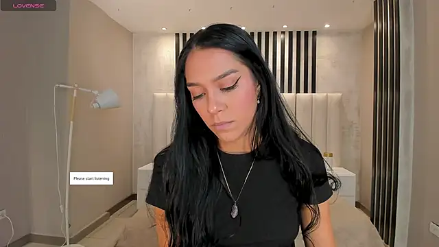 Snapshot of AmaliaCrus chatting on May 6, 8:46 pm AmaliaCrus online show from May 6, 8:46 pm