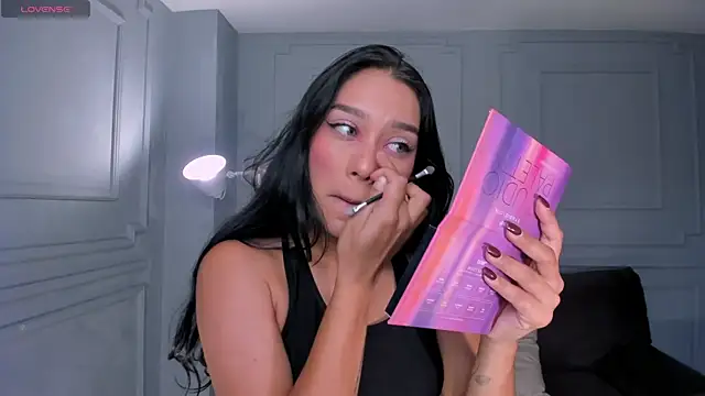 AmaliaCrus online show from April 9, 8:15 pm