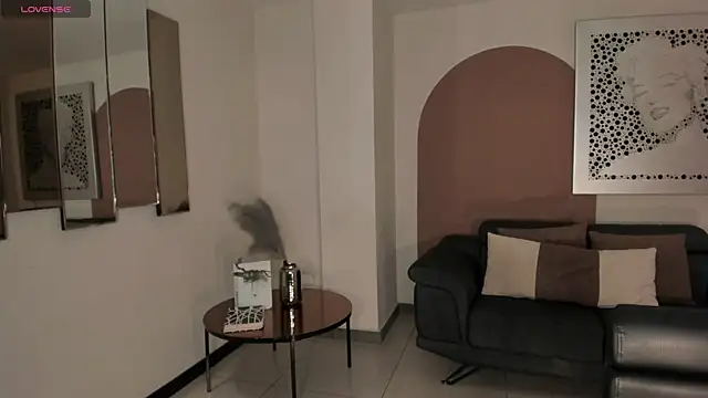Snapshot of AmaliaCrus chatting on May 17, 5:46 pm AmaliaCrus online show from May 17, 5:46 pm