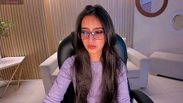 Snapshot of LarisaSmirnov chatting on October 24, 5:39 am LarisaSmirnov online show from October 24, 5:39 am