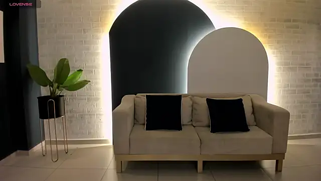 Snapshot of LarisaSmirnov chatting on October 31, 8:05 pm LarisaSmirnov online show from October 31, 8:05 pm