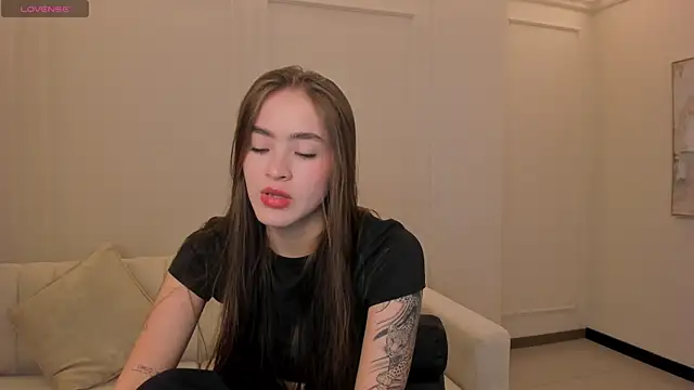 MaiaCollins online show from March 26, 6:06 pm