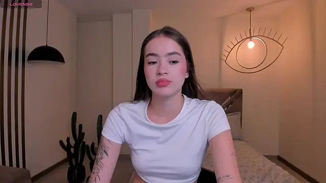 MaiaCollins online show from March 6, 6:36 pm