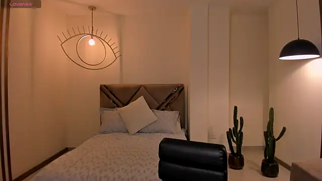 Snapshot of MaiaCollins chatting on February 27, 6:52 pm MaiaCollins online show from February 27, 6:52 pm