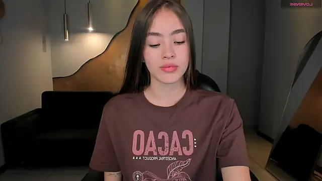 MaiaCollins online show from October 27, 6:20 pm