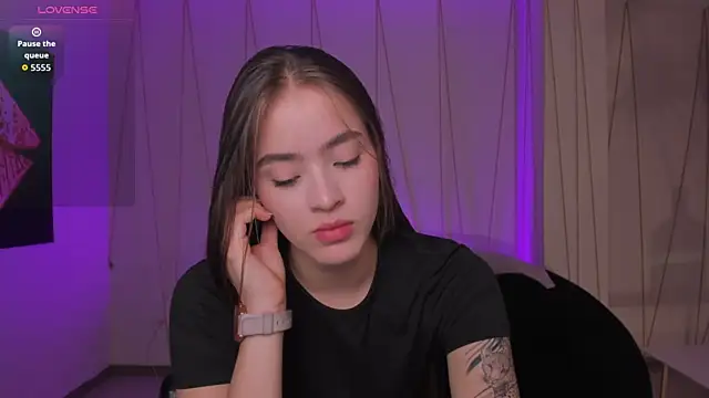 MaiaCollins online show from March 13, 6:35 pm