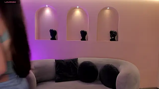 MaiaCollins online show from December 1, 5:47 pm