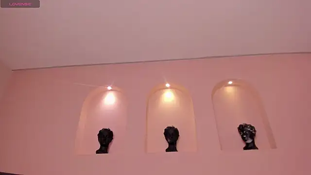 MaiaCollins online show from November 30, 4:19 pm