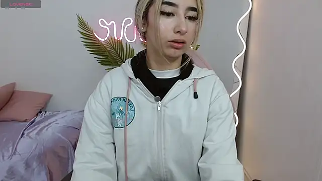 Malory tay1 online show from October 19, 11:35 am