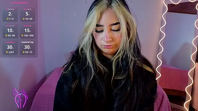 Malory tay1 online show from November 29, 7:14 pm