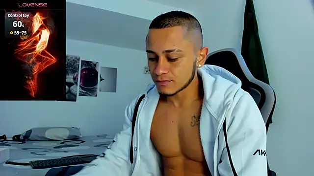 Snapshot of jackdeliciusdick chatting on February 9, 9:40 am jackdeliciusdick online show from February 9, 9:40 am