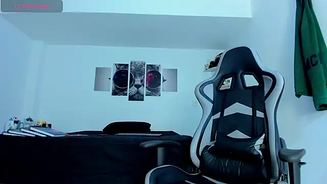 Snapshot of jackdeliciusdick chatting on February 13, 12:38 pm jackdeliciusdick online show from February 13, 12:38 pm