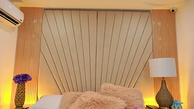 katia moregb online show from October 30, 7:55 pm