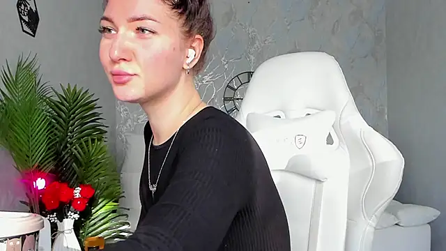 babyisperfect online show from October 14, 4:02 am