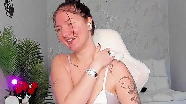 babyisperfect online show from October 5, 5:09 am